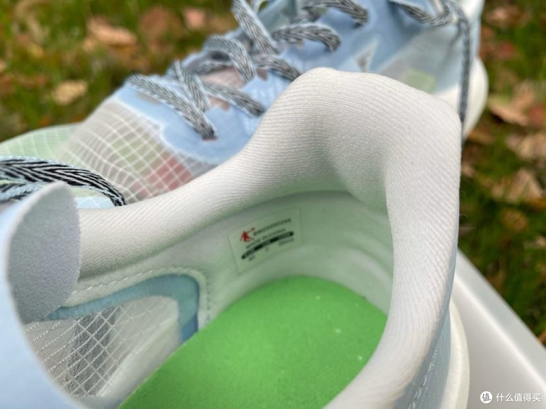 乔丹「巭」碳板跑鞋，让我体验到了国产跑鞋的崛起