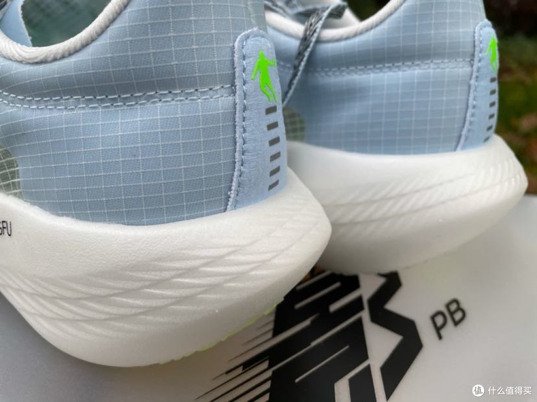 乔丹「巭」碳板跑鞋，让我体验到了国产跑鞋的崛起