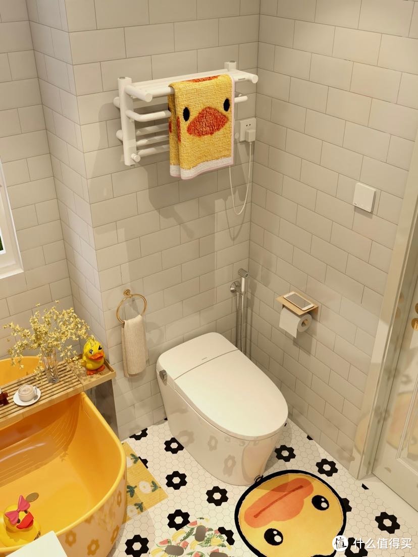 可爱治愈的小黄鸭浴室，智能马桶怎么选？