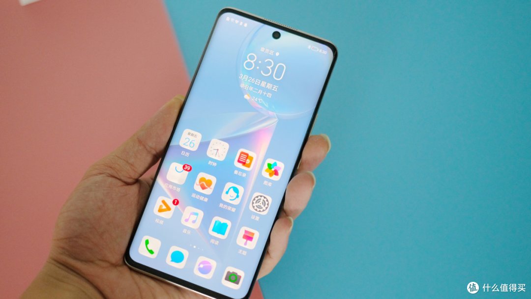荣耀v40轻奢版简评:华为基因,轻薄时尚,不以配置论英雄_手机_什么值得