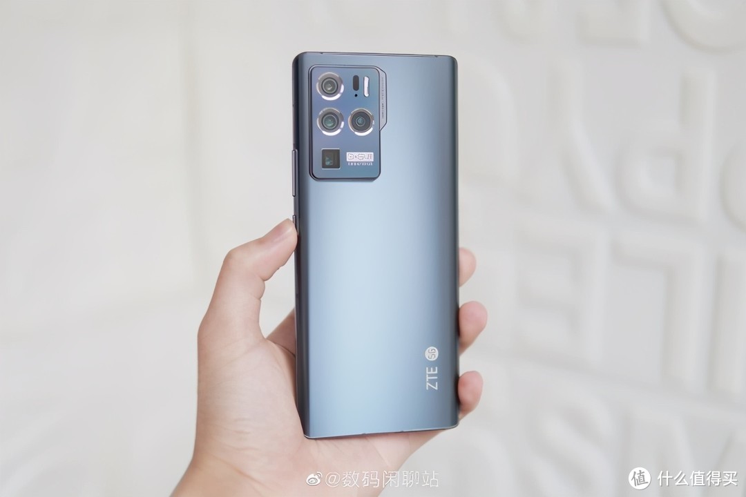 中兴Axon30 Ultra真机上手；70迈智能记录仪魔方A400发布