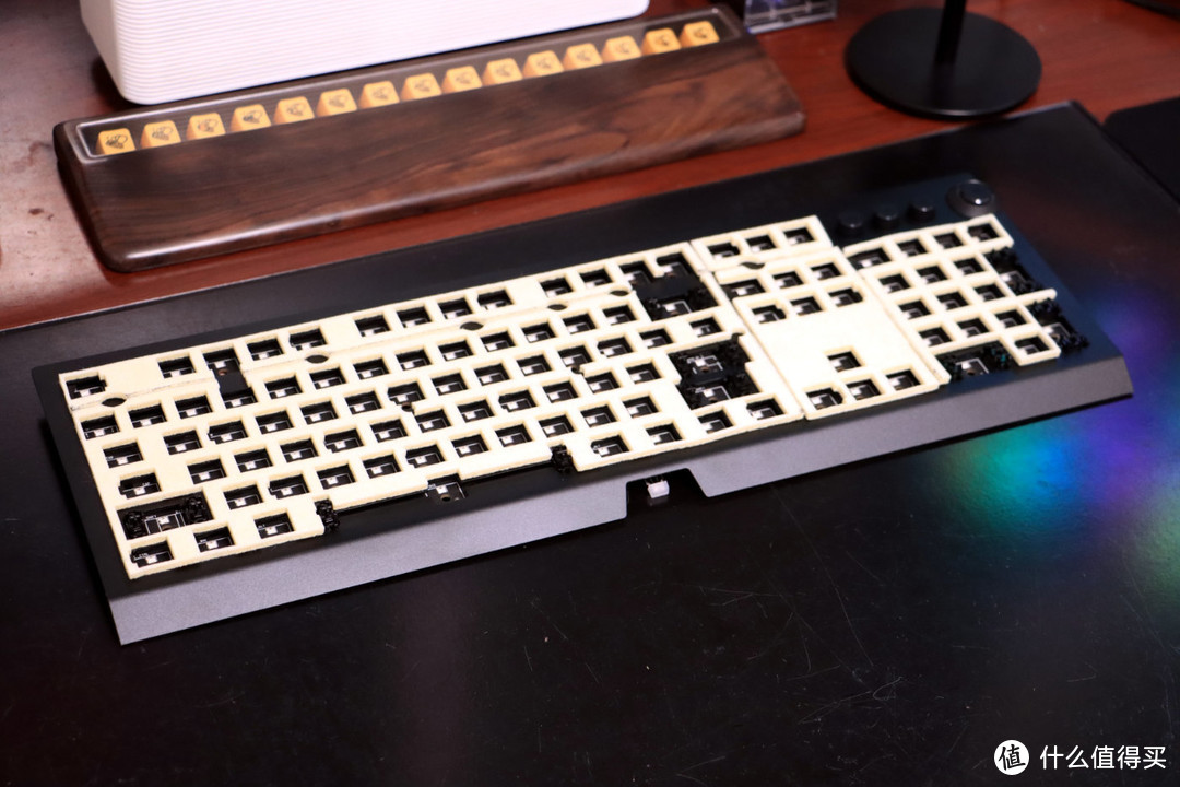 雷蛇黑寡妇蜘蛛V3无线版机械键盘 拆解+换轴+升级改造