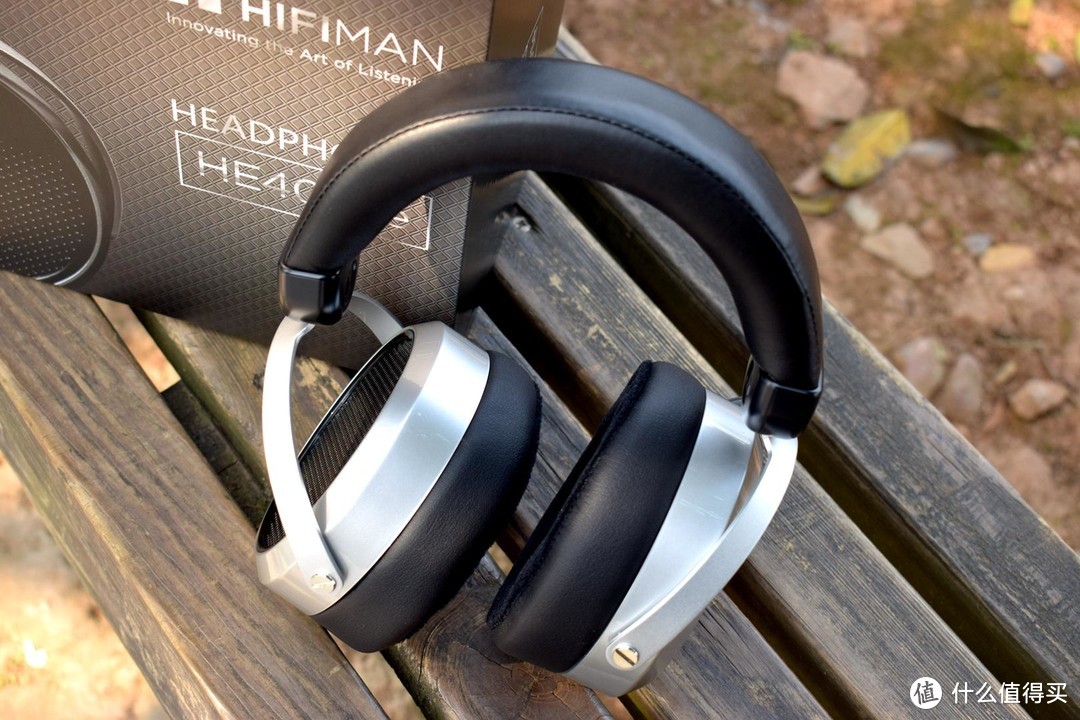 千元以下听个响？599元平板头戴耳机，HIFIMAN HE400SE到底怎么样