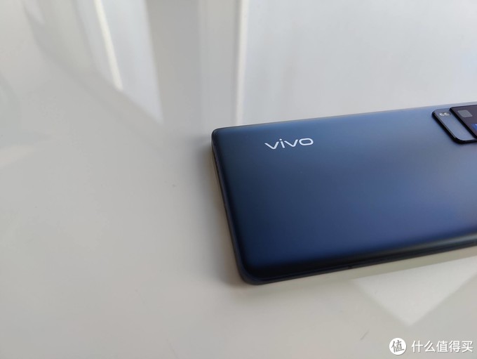 Vivo X60 Pro 好看的 双色云阶 它应该成为 家族设计 安卓手机 什么值得买