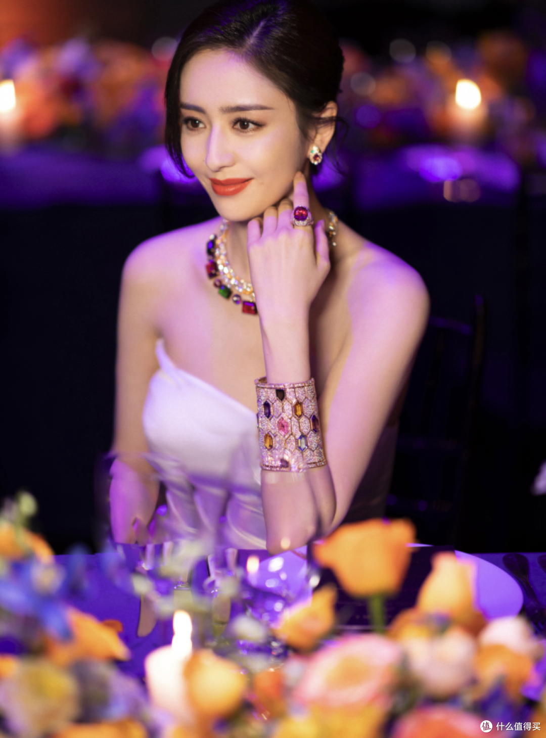 佟丽娅整个人珠光宝气millanova礼服性感又迷人