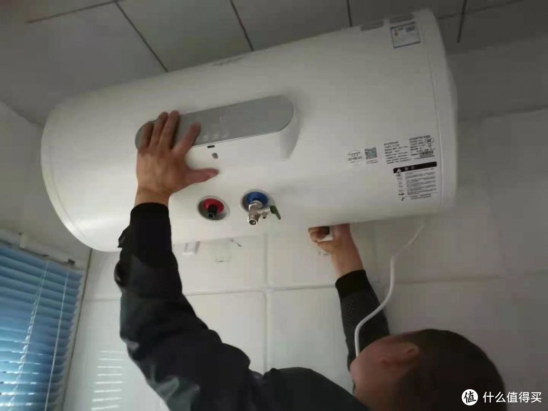 佳尼特电热水器评测：满足一家人热水需求，加热块，更安全