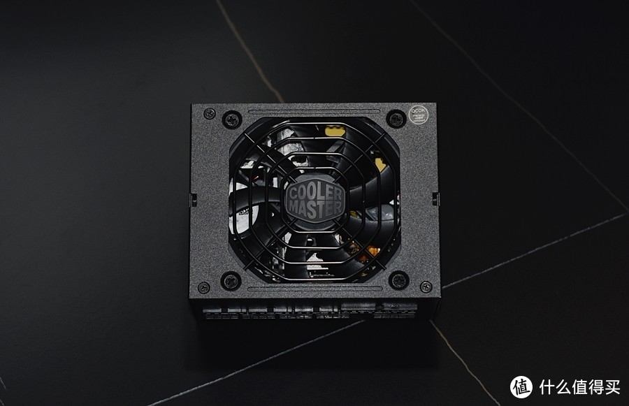 酷冷至尊CoolerMaster V850 GOLD 十年质保金牌全模组SFX电源 值得你选