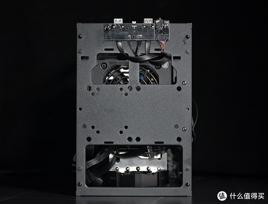 酷冷至尊CoolerMaster V850 GOLD 十年质保金牌全模组SFX电源 值得你选