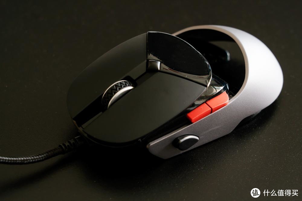 雷柏VT960电竞鼠标评测：自带屏幕，专为游戏而生