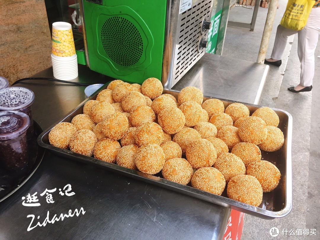 锅贴麻团虾籽馄饨，这家扬州地方名小吃，想要吃的值，还得碰运气