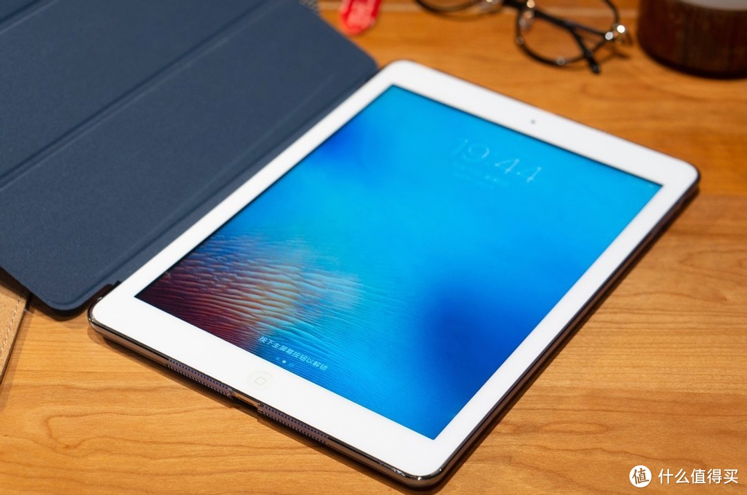 给7年前的iPad Air 配一套亿色的膜和壳，让它再战3年