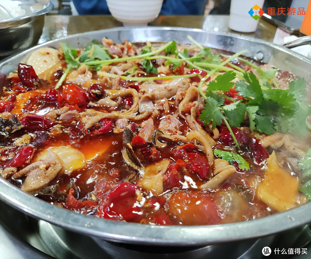 重庆一家宝藏美食店，微酸偏辣的味道，有正宗黔江鸡杂的影子