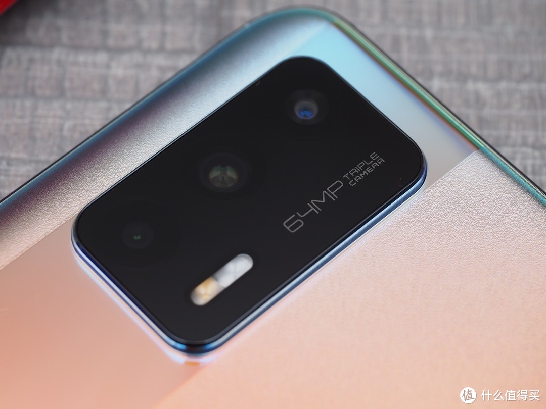 天玑旗舰、GT加持、火力全开——realme 真我GT Neo 5G手机体验