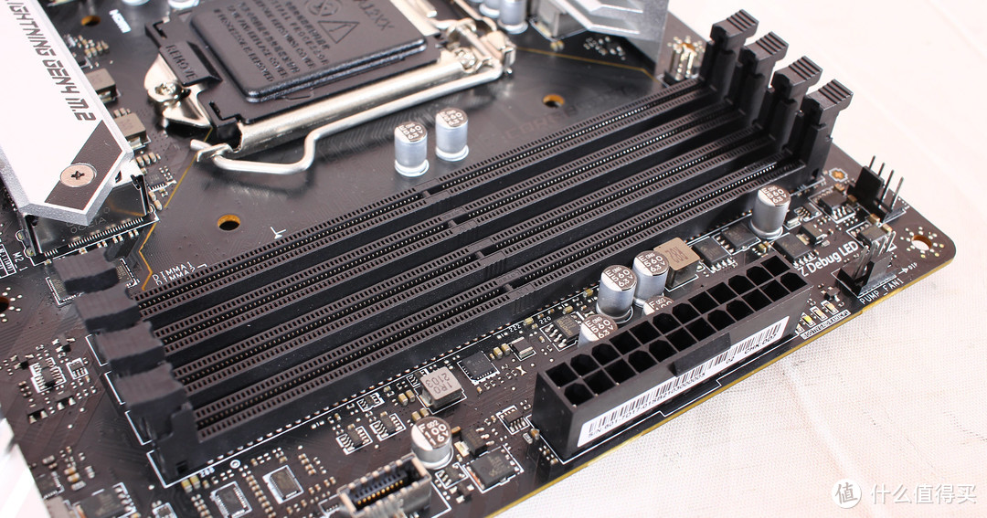 装机奇葩说：PCIe4开启加速状态，只因内存和SSD疯涨