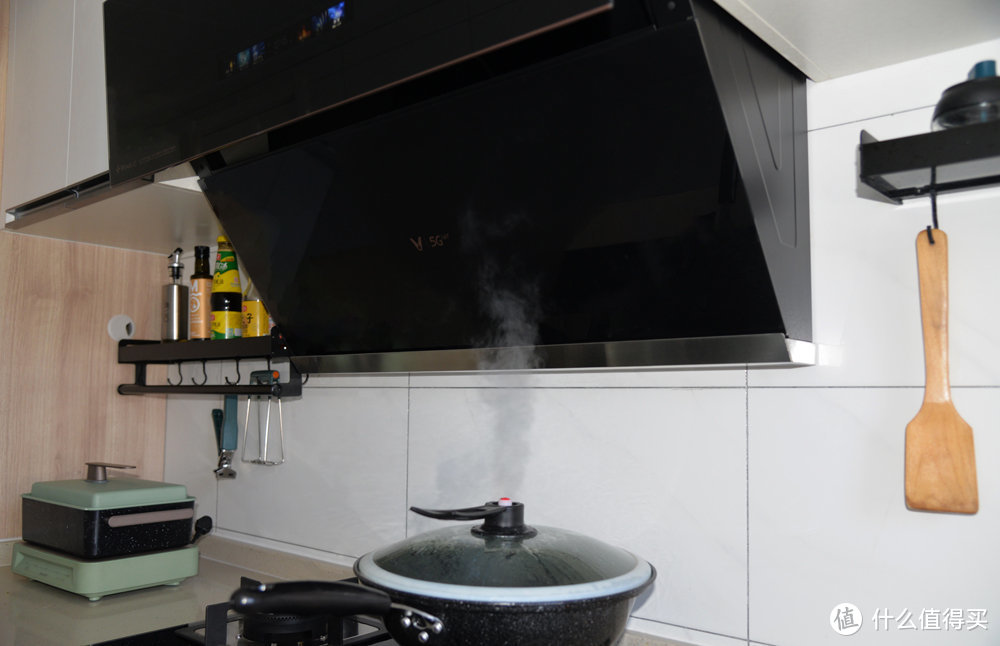 厨房油烟机也能 AI 智能化？云米油烟机 Wing 1C 烟灶套装实测