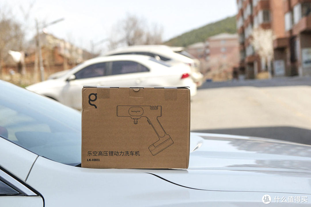 大冲力无线洗车机选哪款 测评乐空高压锂动力 一瓶水一辆车 车载洗车器 什么值得买