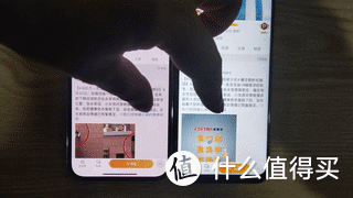 （左侧iPhone 12 Pro Max，右侧realme真我Q3）