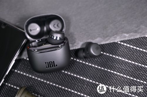 通勤尽享音质 JBL TOUR PRO+TWS真无线降噪耳机评测