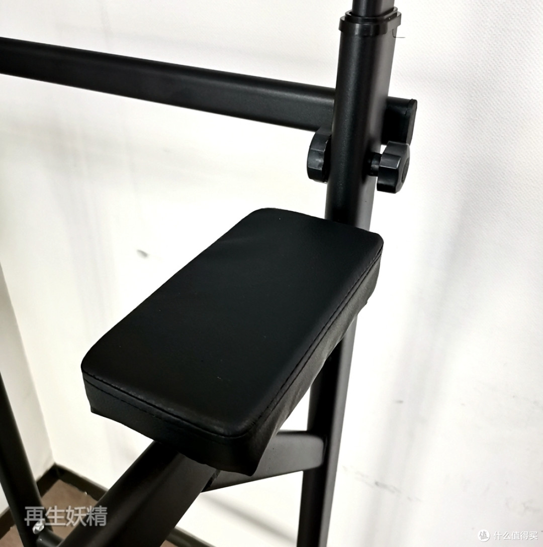 办公室一角新增落地单杠,公司里的自重训练区_运动器材_什么值得买