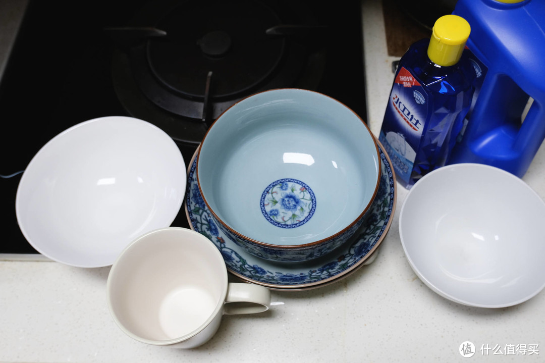 有了洗碗机为什么碗还洗不干净，也许你需要换种洗碗粉