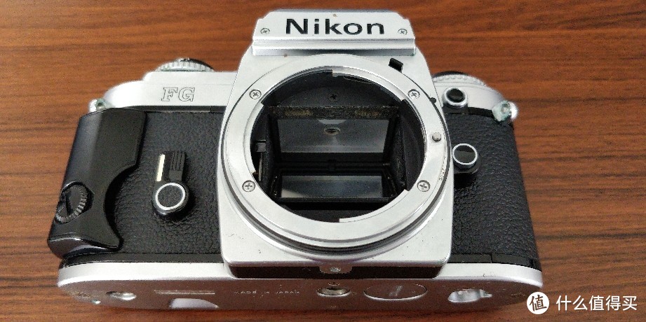 尼康家最小巧的135胶片单反？Nikon FG