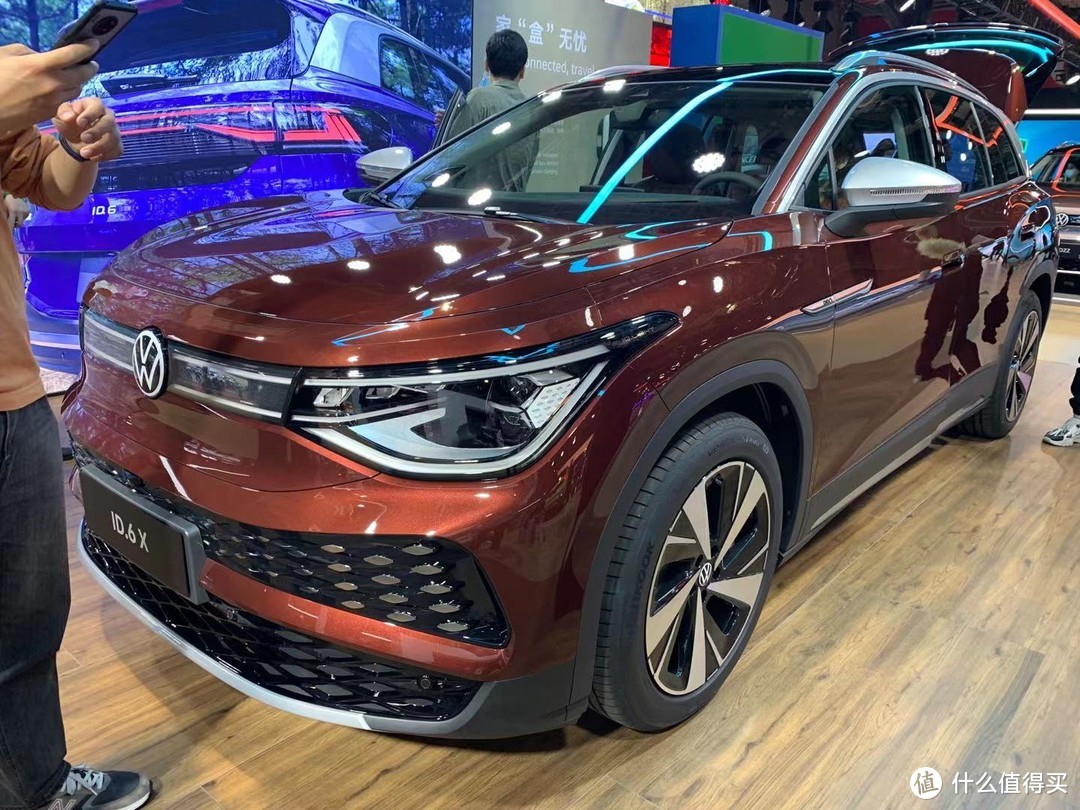 大众铁粉，超多细节图让你看透ID. 6 X纯电6座SUV……