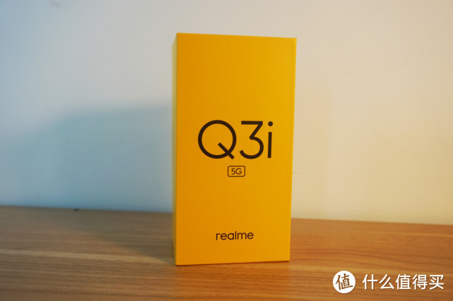 realmeQ3i初开箱图赏：999元起步，5G入门机不二之选