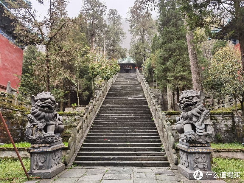 湖北篇（ 上）经历了雨雪雾，竟然临时还买了付防滑链