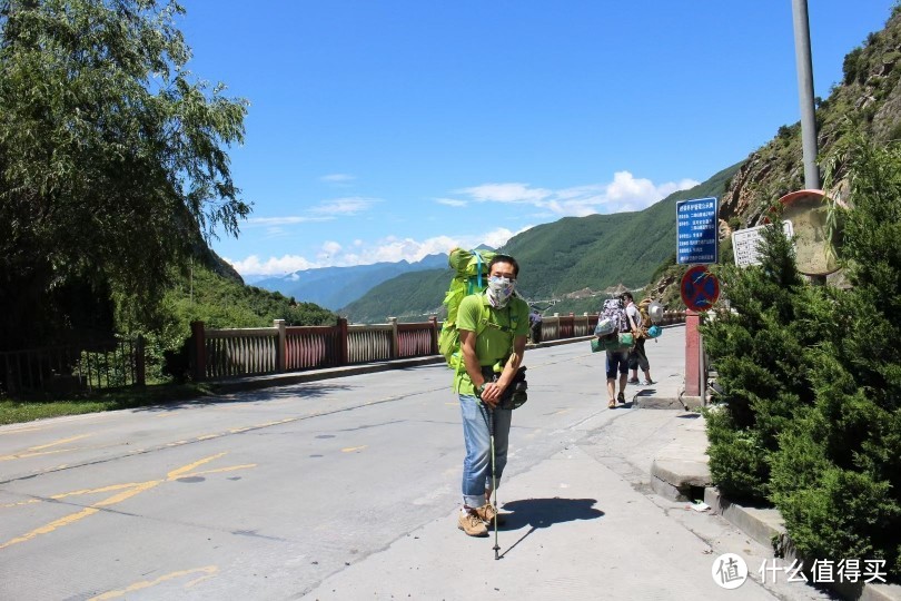 搭车旅行必备经验    在搭车旅行这场盛宴里，把你我的名字也写进邀请函