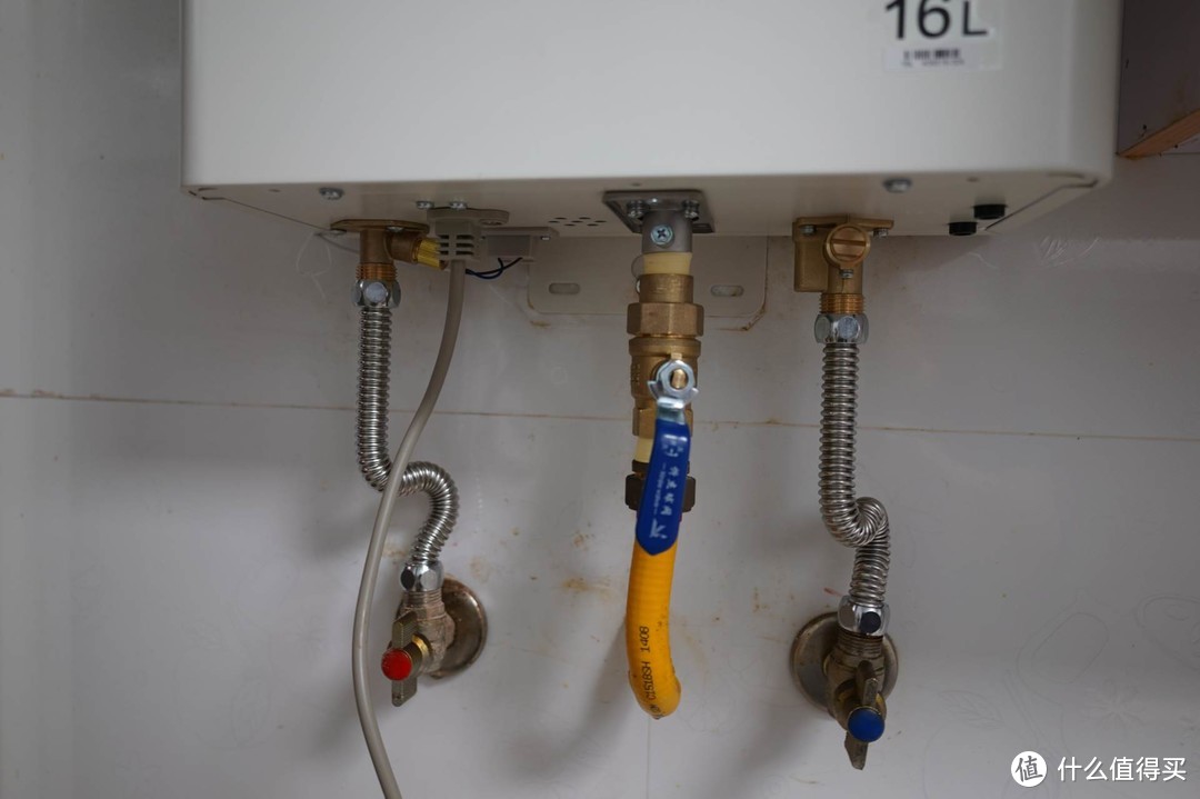 老房子的设备小升级，佳尼特零冷水替换15年前老能率热水器。