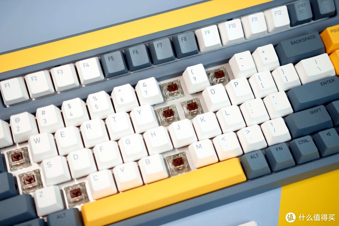 探索文字的海洋： IQUNIX A80探索机机械键盘