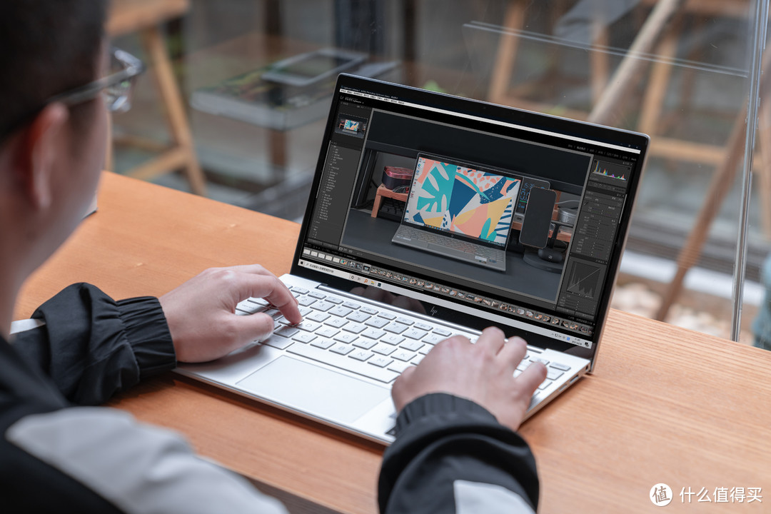 职场新人的生产力工具，惠普ENVY 13 轻薄本让你职场得力，设计加分