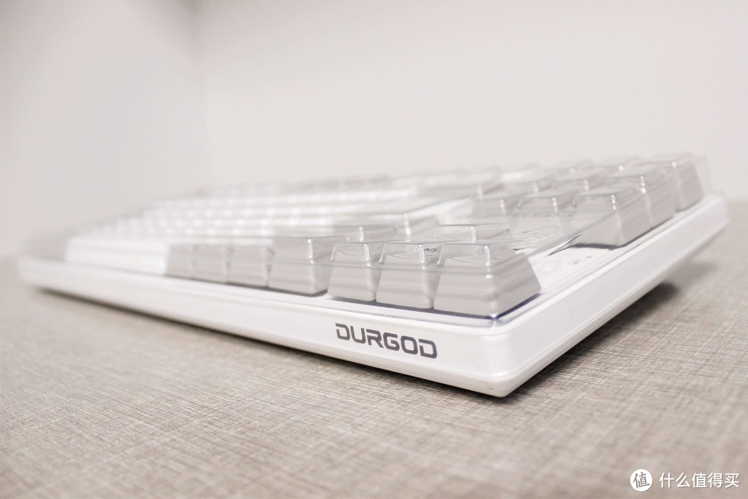 创作挑战赛  享受敲击的乐趣：杜伽K320银轴无光版机械键盘