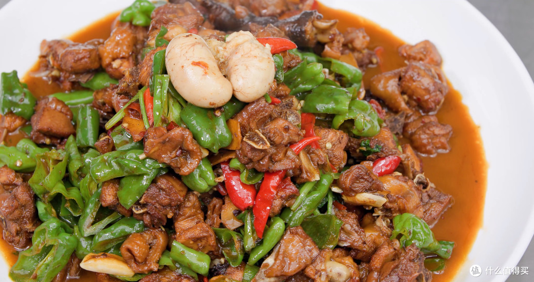 王刚的美食精选 篇七十九:厨师长教你:鲁菜"枣庄辣子鸡"的家常做法,汁