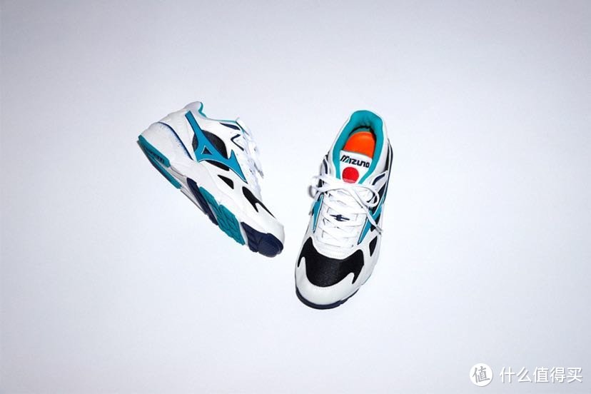 Mizuno × BEAMS「Sky Medal Beams」