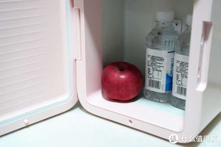 倍思小冰屋学生冰箱：可冷可热、经济实用，你的专属小冰屋