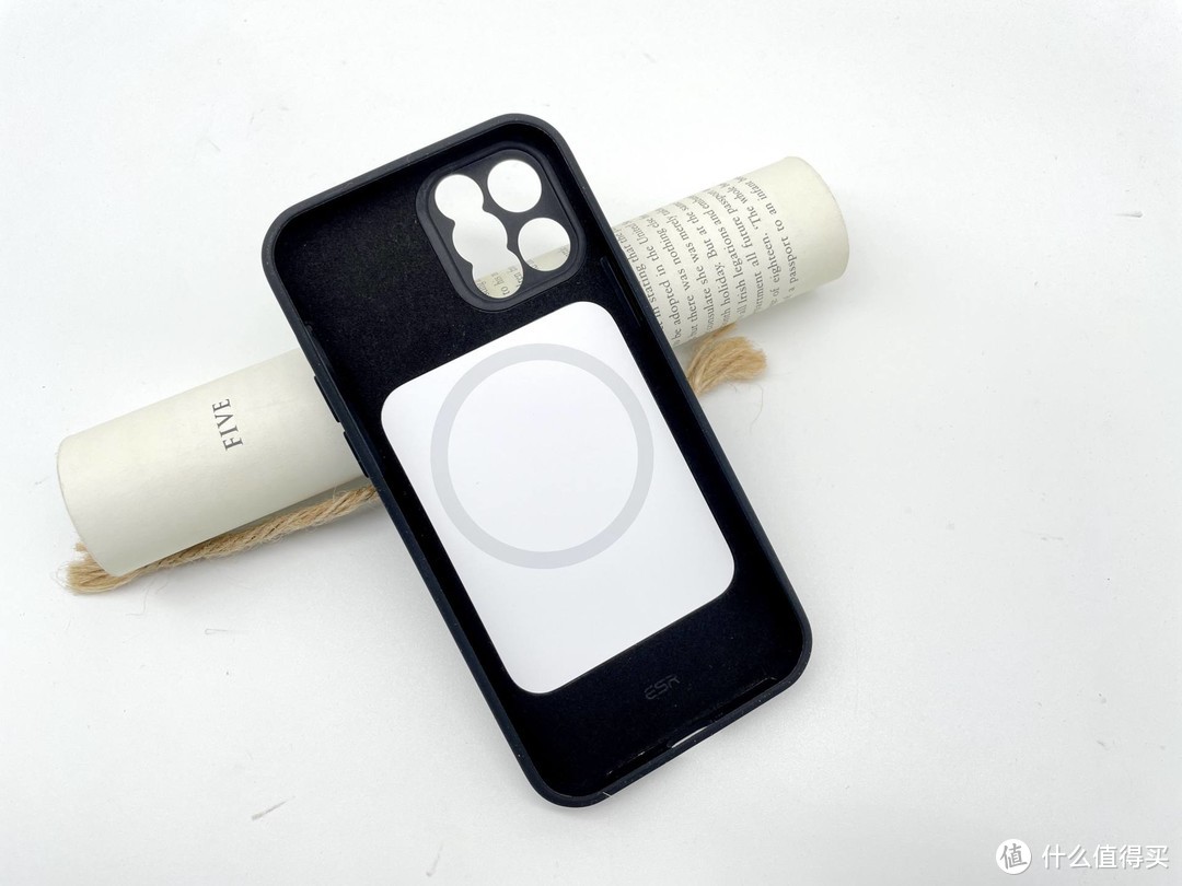 亿色苹果认证磁吸手机壳，镜头全包 MagSafe 无线充，无需取壳