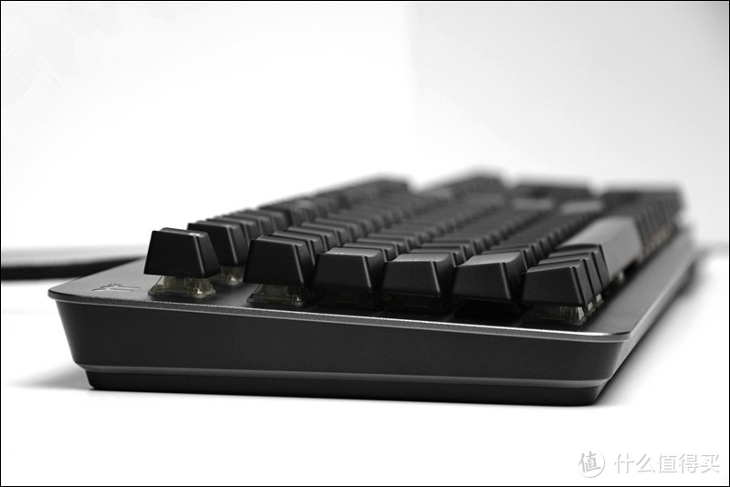 TT曜越家族颜值最高的键鼠， 幻银Argent K5机械键盘、M5鼠标开箱