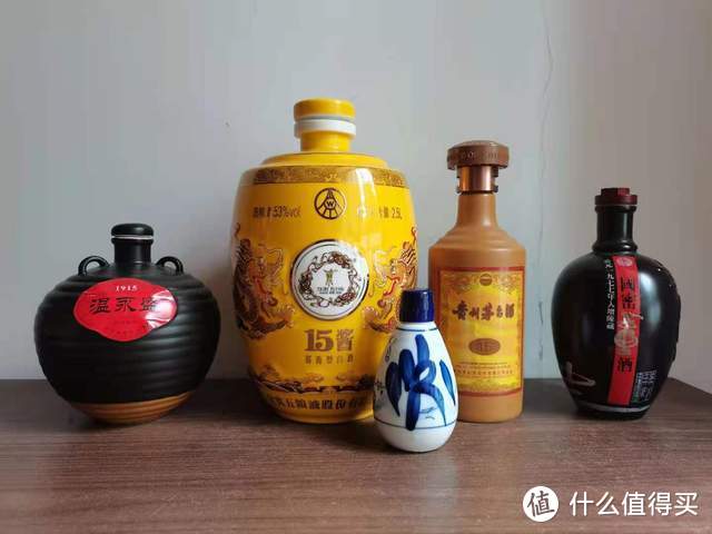 品鉴白酒需要醒酒吗？到底怎么醒？今天来讨论这个话题