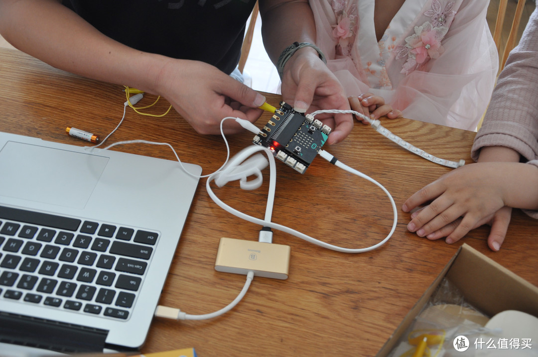 小学生学编程到底有没有用？1年级的女儿和爸爸在一起的造物编程分享！