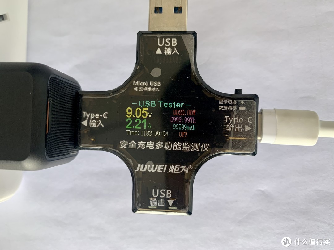 XSMAX充电 9.05V/2.21A 20W 黄灯PD快充模式