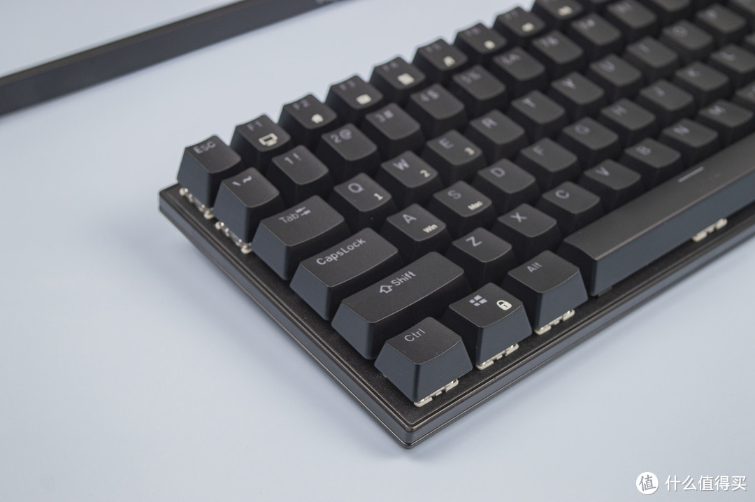 性价比赛高:RK84三模插拔机械键盘开箱