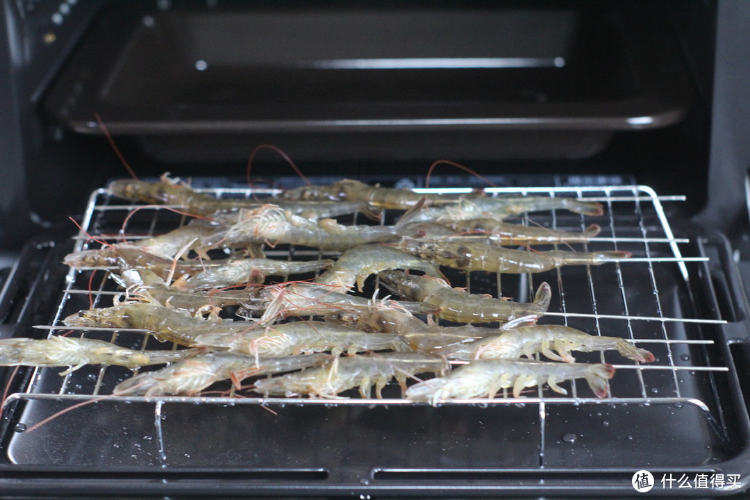有烤箱就能做，可以尝到虾的鲜甜的和风汁烤虾