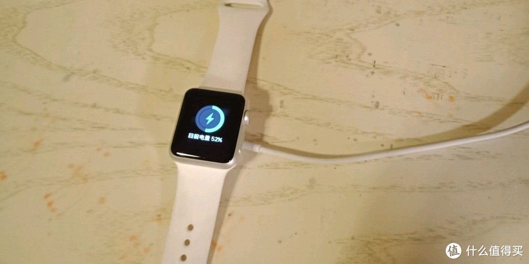 0212年了，apple watch1居然成为了一个苹果粉心中的菜?