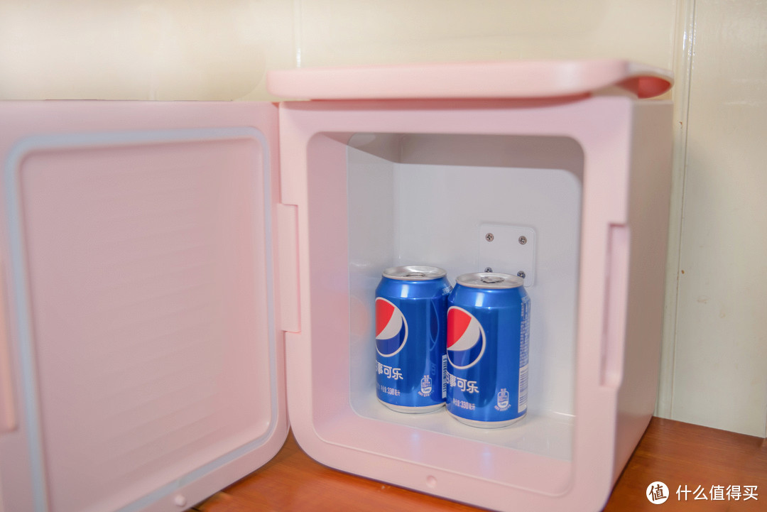既制冷又可制热の倍思小冰箱