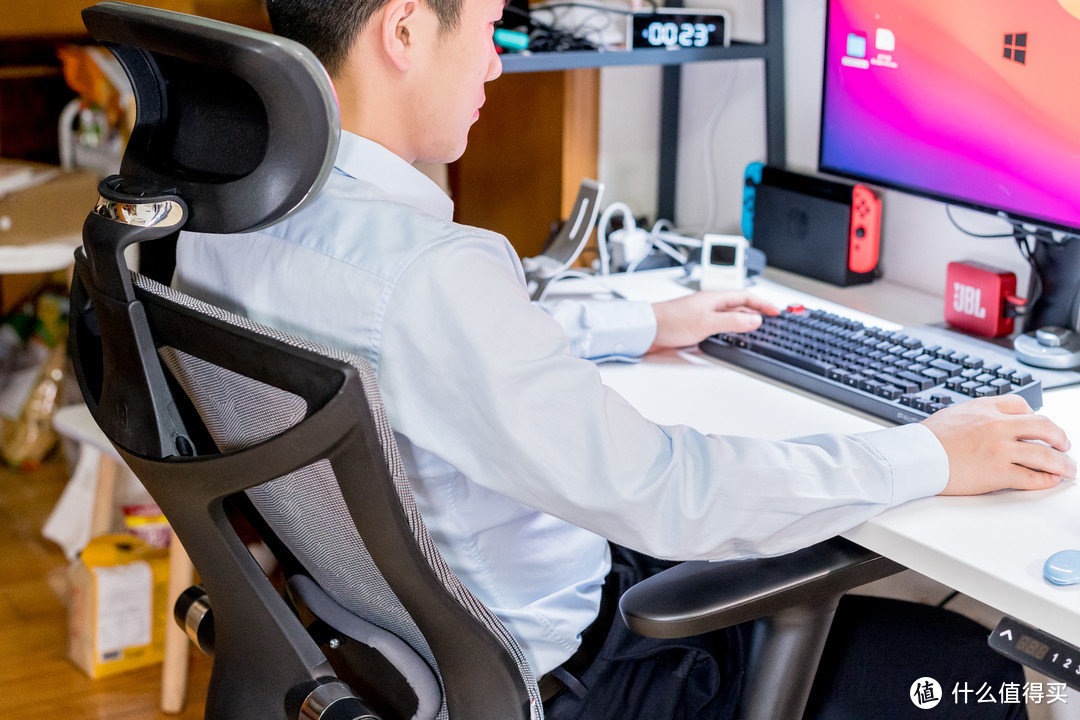 千元人体工学椅，保护办公室老腰——西昊V1网布人体工学椅