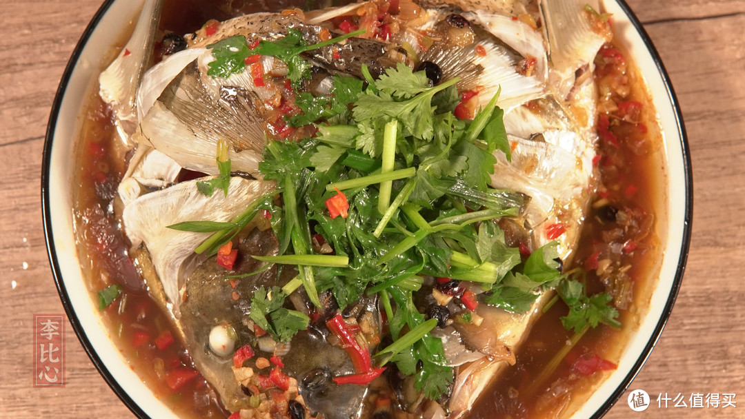 传统美食-豆豉蒸鱼头，豉香嫩滑，鲜而不腻，越吃越想吃，多汁下饭