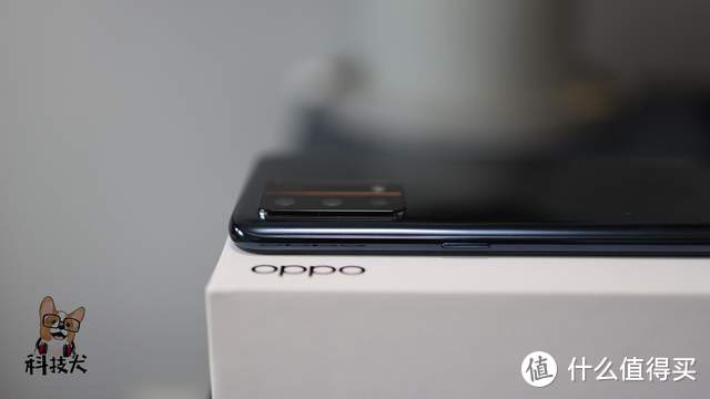 OPPO K9（黑桃K）开箱：个性大字符设计 8.0mm机身带来极致轻薄手感