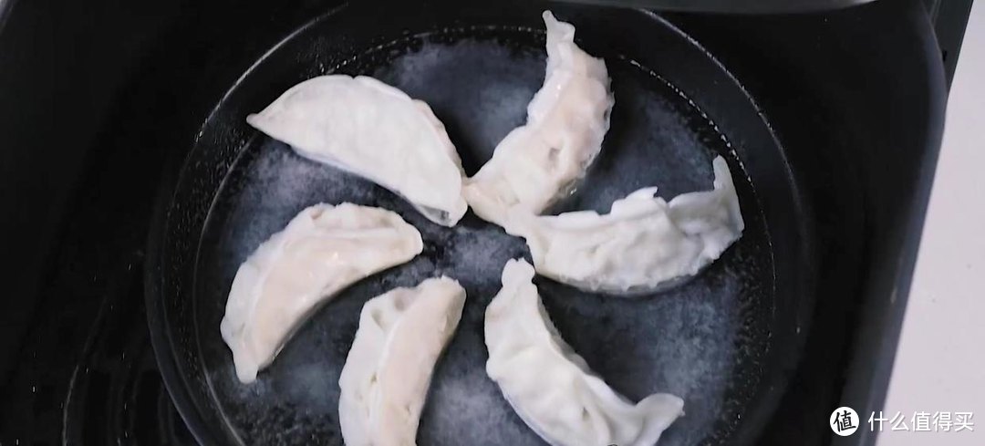 空气炸锅食谱：肉松炒饭、蛋包煎饺