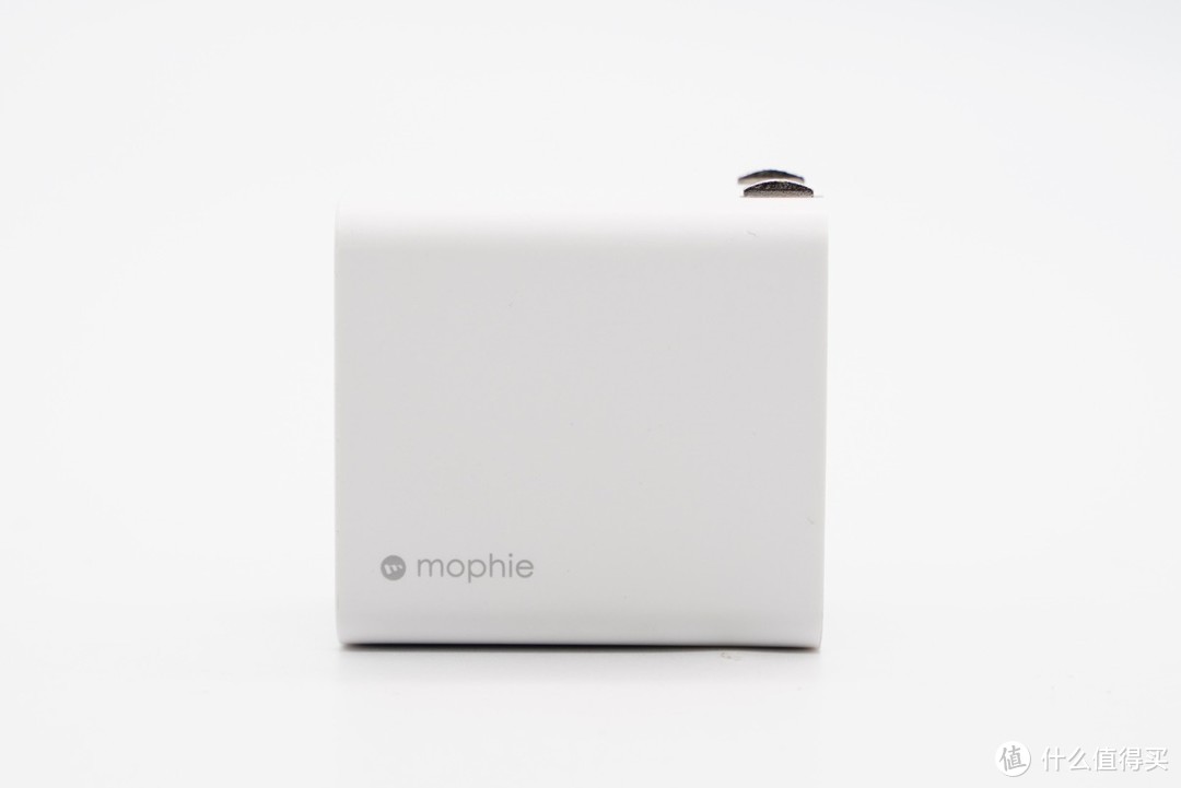 适配苹果20W快充系统，mophie 20W双口充电器评测